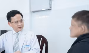 Bệnh hiếm 'qua mặt' hàng loạt xét nghiệm, đày đọa người bệnh suốt 20 năm