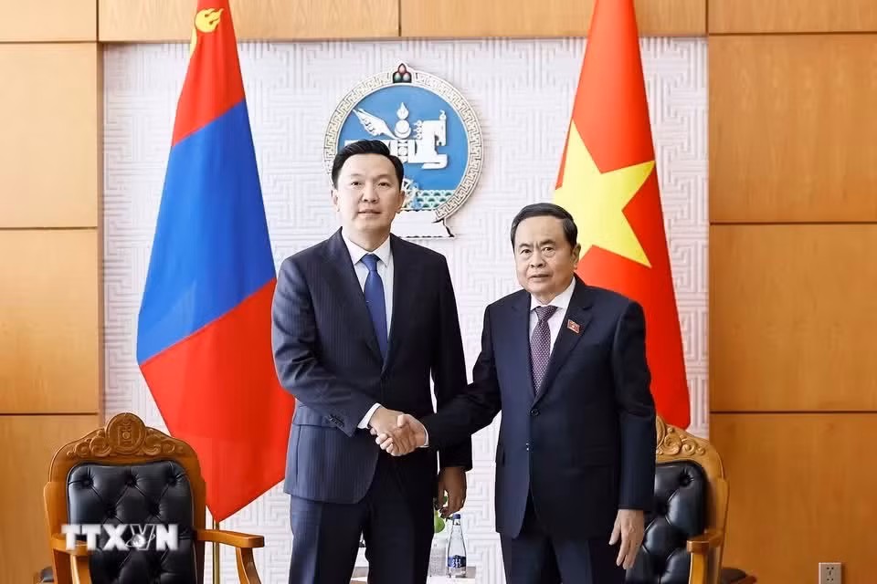chu-tich-quoc-hoi-tran-thanh-man-hoi-kien-thu-tuong-mong-co-7064.jpg