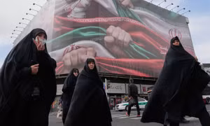 Iran chính thức cho phụ nữ điều khiển xe máy