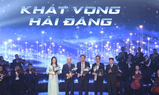 Khát vọng Hải đăng: Tôn vinh những con người thắp sáng tương lai bằng trí tuệ và lòng kiên định