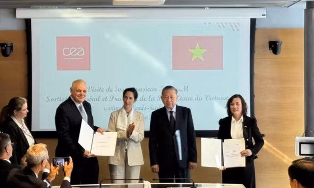 USTH và CEA trao thỏa thuận hợp tác trước sự chứng kiến của Tổng Bí thư, Chủ tịch nước Tô Lâm