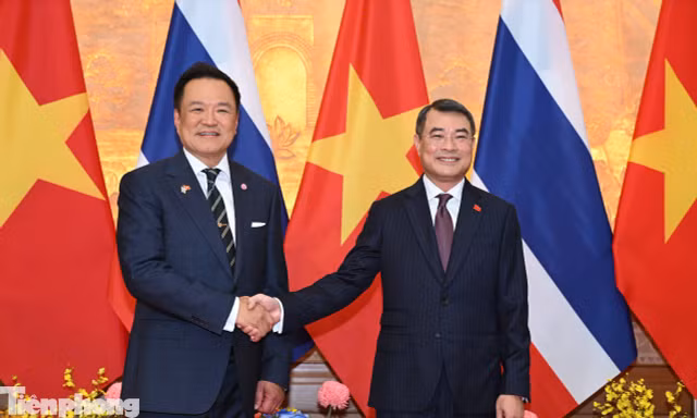 Thủ tướng Lê Minh Hưng chủ trì lễ đón Thủ tướng Thái Lan