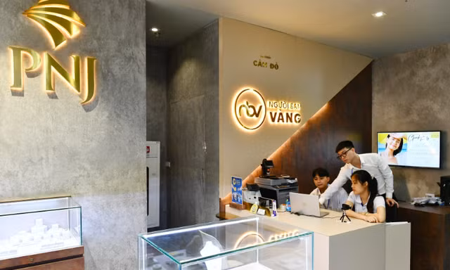 Động thái mới của nhóm quỹ thuộc VinaCapital giữa lúc cổ phiếu PNJ lao dốc