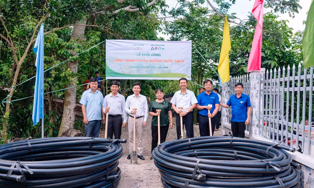 Tiền Phong Nam tài trợ 2.000 mét ống HDPE cho công trình nước sạch Mùa hè Xanh 2026 