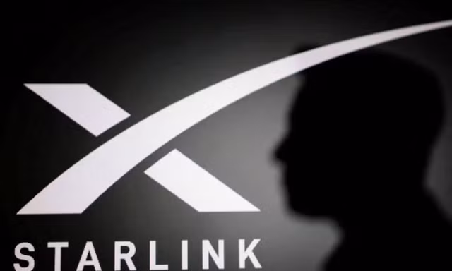 Cựu thủ tướng Israel thừa nhận chuyện lén đưa hàng vạn thiết bị Starlink vào Iran