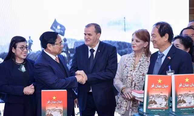 Thủ tướng dự lễ ra mắt sách của Đại tướng Võ Nguyên Giáp bằng tiếng Ả-rập tại Algeria