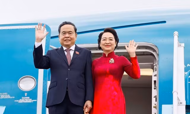 Chủ tịch Quốc hội Trần Thanh Mẫn và Phu nhân lên đường thăm chính thức Hàn Quốc, Mông Cổ