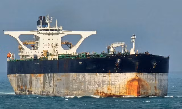 Nga điều tàu ngầm hộ tống tàu chở dầu bị Mỹ truy đuổi khi vào Venezuela