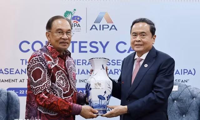 Đẩy mạnh xuất khẩu điện năng lượng tái tạo từ Việt Nam sang Malaysia, Singapore