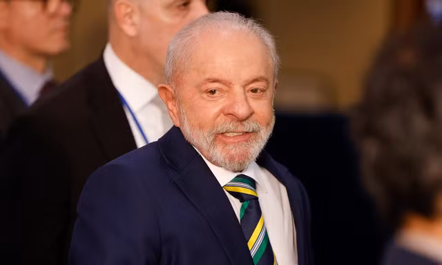 Tổng thống Mỹ Trump đột ngột đổi thái độ với Brazil sau cuộc gặp ông trùm thịt bò