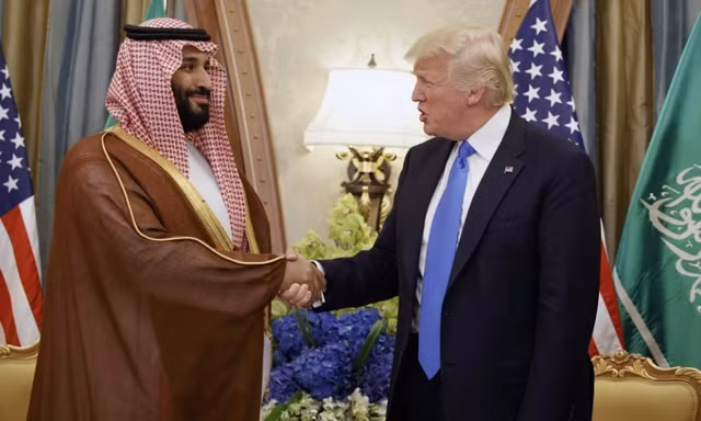 Phía sau quyết định đột ngột của Tổng thống Trump ở eo biển Hormuz