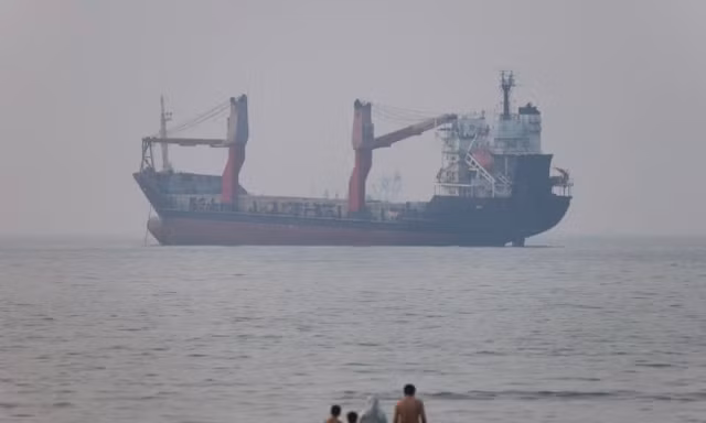 Mỹ - Iran kết thúc đàm phán gián tiếp, số phận eo biển Hormuz vẫn lơ lửng