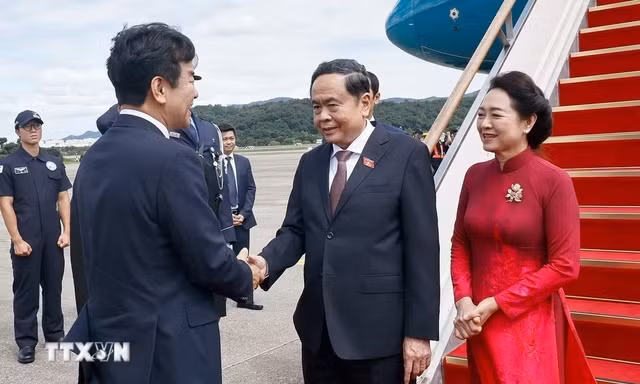 Chủ tịch Quốc hội Trần Thanh Mẫn và Phu nhân bắt đầu thăm chính thức Hàn Quốc