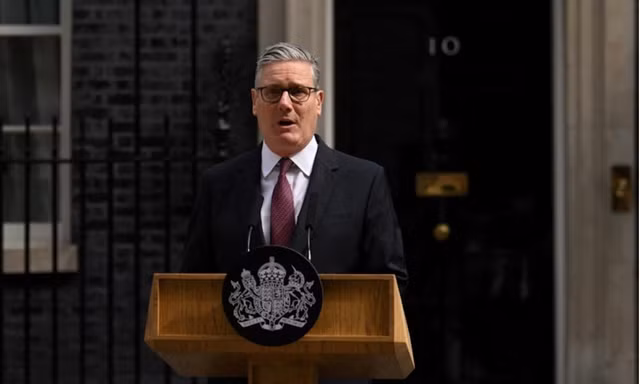 Thủ tướng Anh Keir Starmer nghẹn ngào thông báo từ chức 