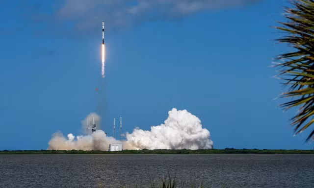 Hệ thống vệ tinh của tỷ phú Elon Musk chạm cột mốc đáng kinh ngạc