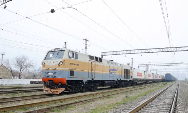 Nga chuyển hàng viện trợ cho Iran