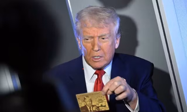Luật sư của Đệ nhất phu nhân Mỹ ‘chê’ visa thẻ vàng của Tổng thống Trump