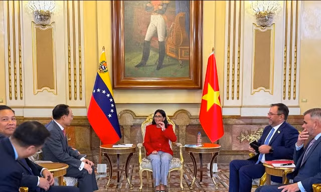 Việt Nam và Venezuela nhất trí tăng cường hợp tác dầu khí – năng lượng