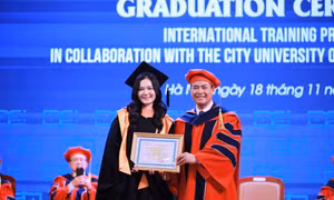 Học viện Ngân hàng có số lượng Phó Giáo sư được công nhận cao nhất 10 năm gần đây