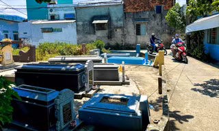 Người dân Đà Nẵng mong mỏi di dời mồ mả ra khỏi khu dân cư
