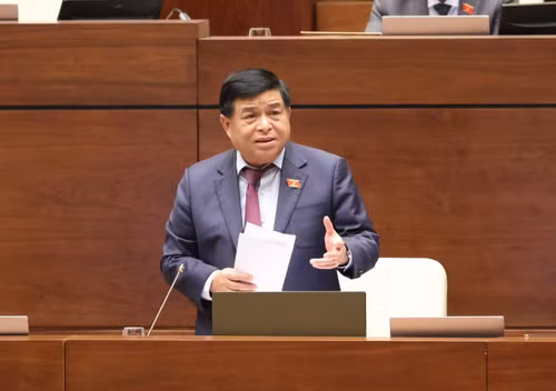 Bộ trưởng Bộ Kế hoạch và Đầu tư giải trình về Dự án Vành đai 4 trước Quốc hội
