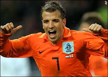Van der Vaart mất cơ hội dự World Cup năm nay