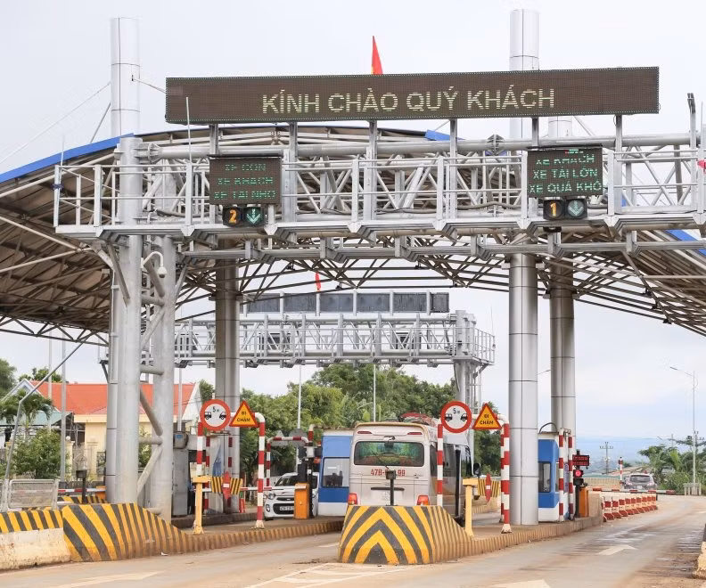 Trạm thu giá BOT Quang Đức tại thị xã Buôn Hồ