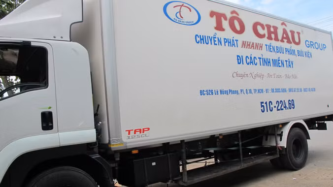 Chiếc xe bị tạm giữ. Ảnh: Văn Vĩnh.