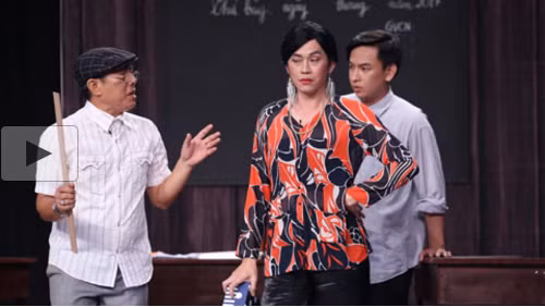 Nghệ sĩ Hoài Linh giả gái, tung hứng cùng nghệ sĩ Trung Dân.