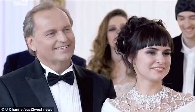 Yulia vượt qua 2.000 người đẹp khác để trở thành người vợ thứ 6 của ông trùm dầu mỏ Nga.