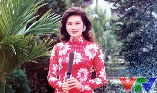 Phát thanh viên Nhật Lệ thủa còn làm ở bản tin thời sự 19h.