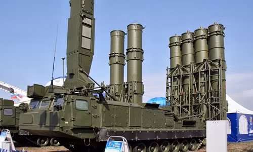 Một hệ thống S-300VM của Nga. Ảnh: Wikipedia.