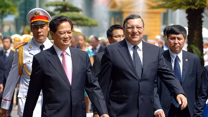 Thủ tướng Nguyễn Tấn Dũng và Chủ tịch Ủy ban châu Âu José Barroso ngày 25/8 tại Hà Nội. Ảnh: Nhật Bắc 