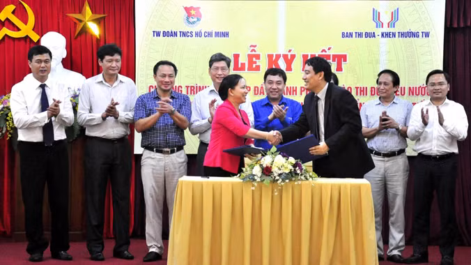Đẩy mạnh phong trào thi đua yêu nước