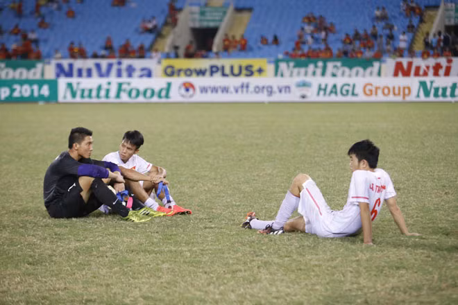 Nỗi buồn U19 Việt Nam. Ảnh: Như Ý