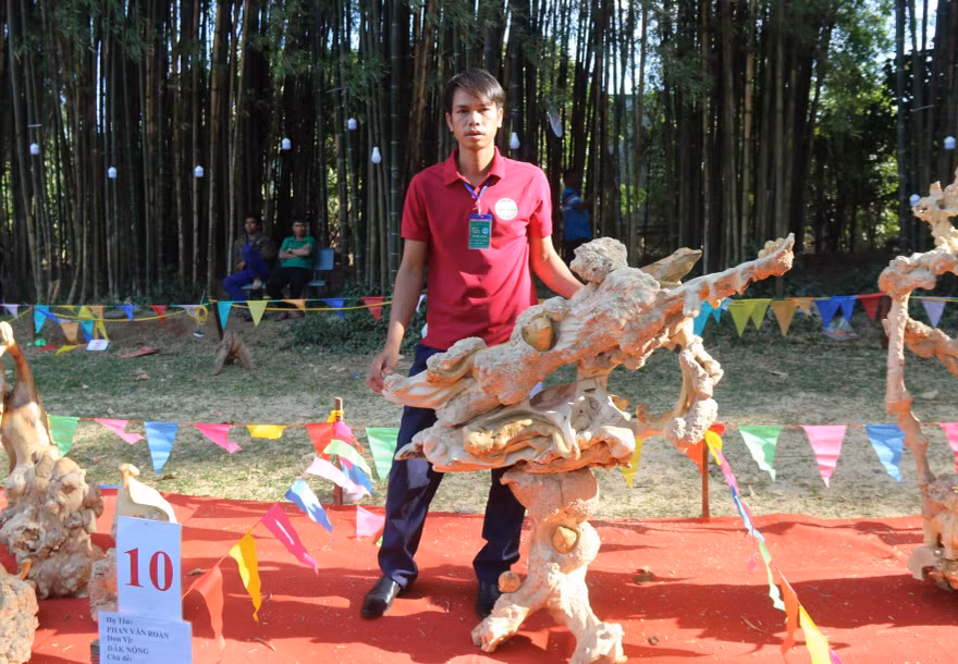 Tác phẩm 'Sung túc' đoạt giải nhất 