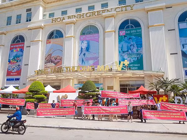 Tranh chấp chung cư bùng nổ và ngày càng phức tạp. Ảnh: Ninh Phan.
