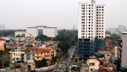 Sai phạm tại toà nhà 8B Lê Trực không có trong báo cáo tổng hợp kiến nghị cử tri gửi tới Quốc hội. Ảnh TP.