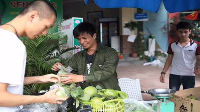 Nguyễn Đức Hậu (Lệ Rơi) trở về với cuộc sống thật sau những hào quang nhặt được từ trên mạng.