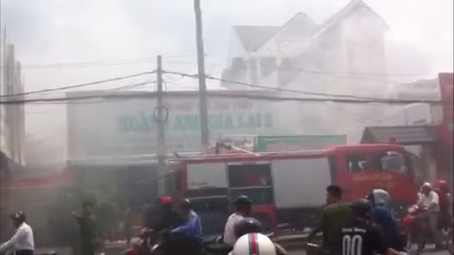 Cháy lớn ở trung tâm Cần Thơ