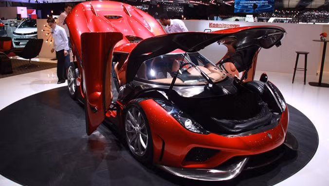 Chiếc megacar được tích hợp những công nghệ mới nhất, được xem như xu hướng mới của Koenigsegg. 