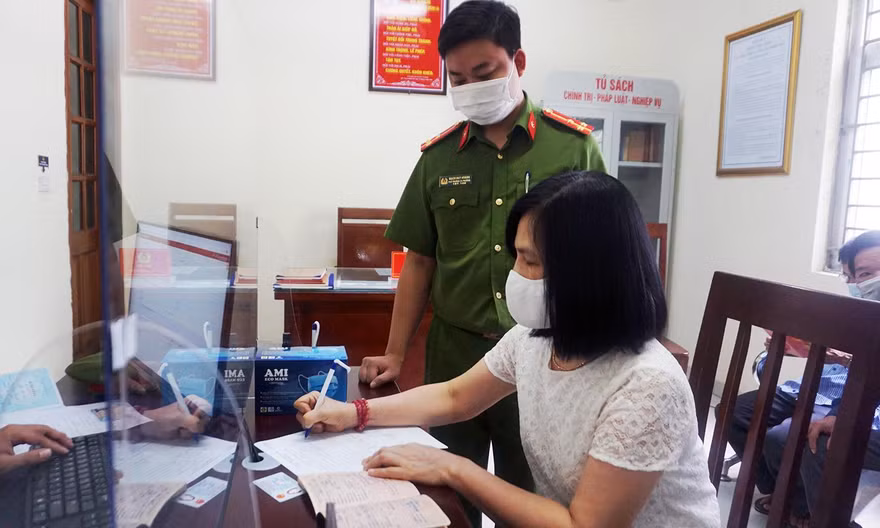 Cô Hạnh 