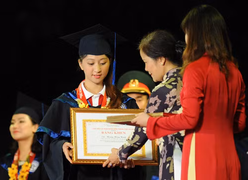Nhiều thủ khoa có nguyện vọng làm việc trong các cơ quan nhà nước sau khi tốt nghiệp. Ảnh: Việt Hùng.