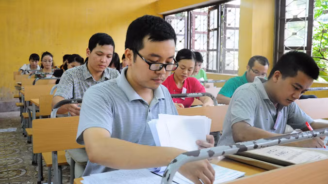 Chấm thi ở ĐH Thái Nguyên. Ảnh: Hồ Thu