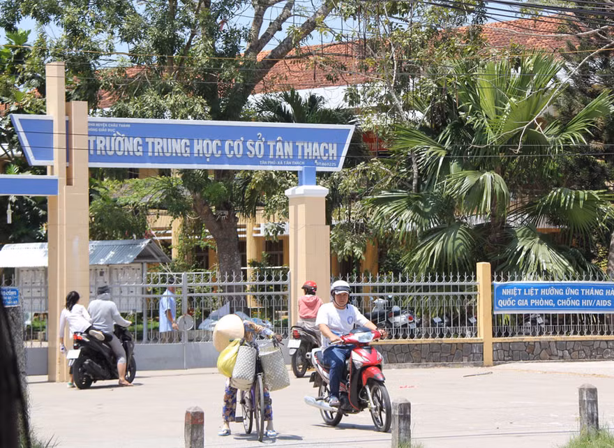 Trường THCS Tân Thạch. Ảnh Nhật Huy