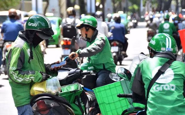 Grab dừng dịch vụ giao đồ ăn ở Hà Nội trong 15 ngày giãn cách xã hội