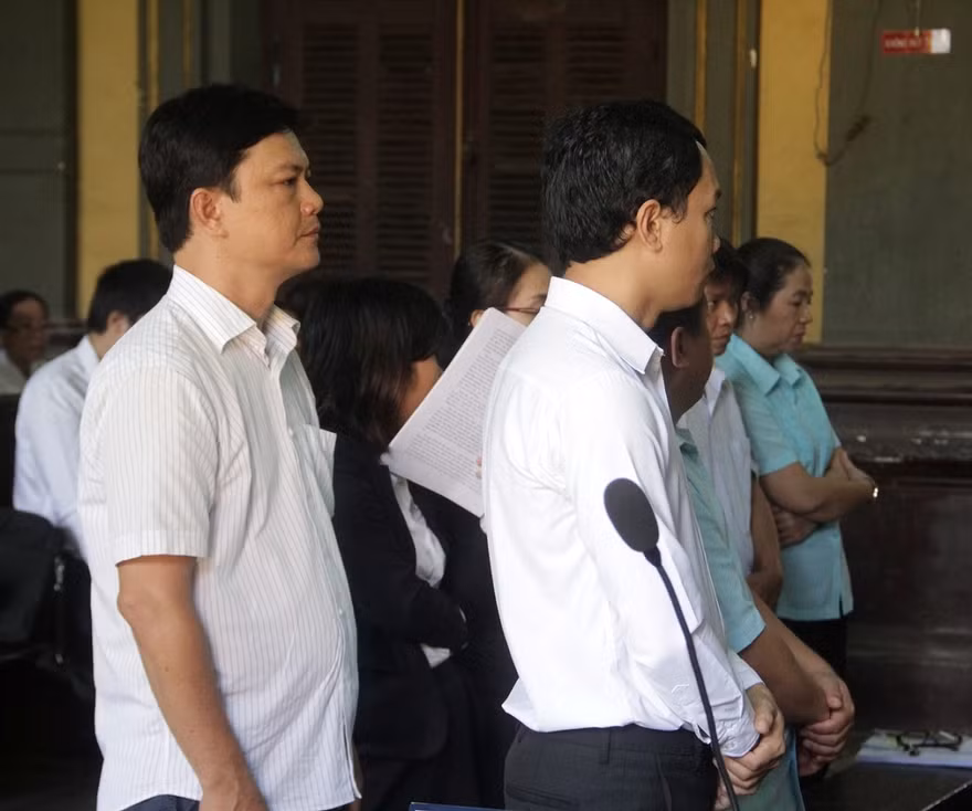 Các bị cáo tại tòa. Ảnh: Tân Châu
