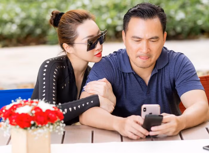 Chi Bảo kết hôn cùng bạn gái kém 16 tuổi