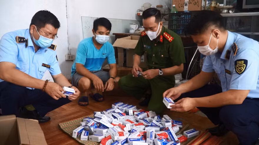 Số lượng lớn thuốc điều trị COVID-19 bị phát hiện.