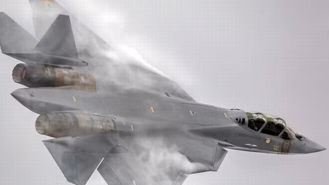 Nguyên mẫu tiêm kích tàng hình FGFA của Ấn Độ có thể đã thực hiện chuyến bay thử nghiệm bí mật.
